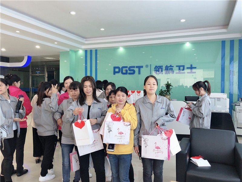 三八妇女节，J9直营集团集团为全体女员工发放温馨福利