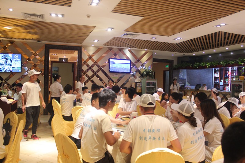 年J9直营集团集团南澳西冲欢乐之旅! 年J9直营集团集团南澳西冲欢乐之旅!